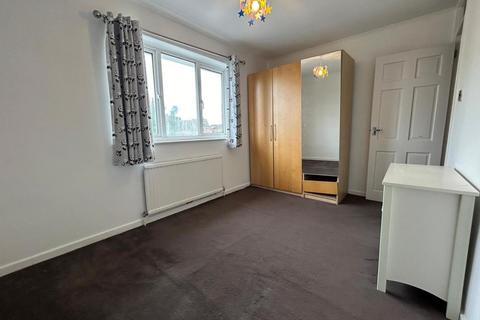 9 Wardell Close, London, NW7 2LG