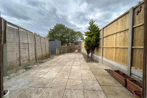 9 Wardell Close, London, NW7 2LG