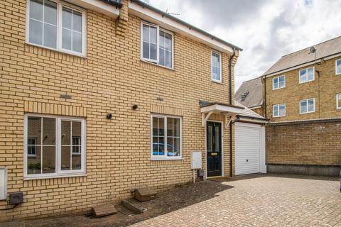 207 Wellbrook Way, Girton, Cambridge, CB3 0GL