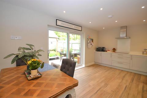 3 bedroom end of terrace house for sale, Lorton Park, Weymouth