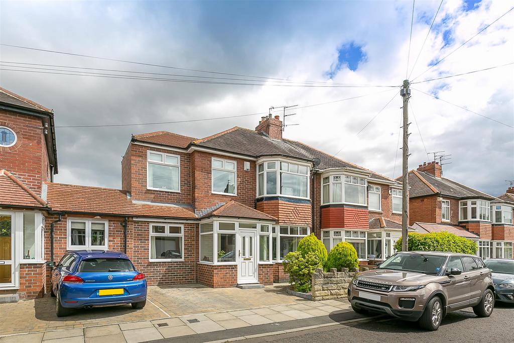 Ridgewood Crescent, South Gosforth... 3 bed semidetached house for