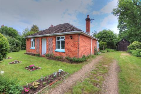 2 bedroom detached bungalow for sale, Newbridge Road, Cadnam, Hampshire