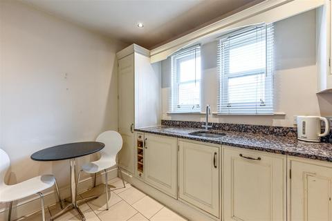 3 bedroom maisonette for sale, Duttons Road, Romsey Town Centre, Hampshire