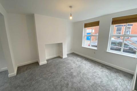 3 bedroom end of terrace house for sale, Pool Street, Macclesfield