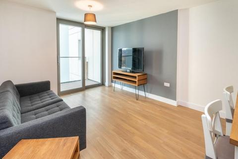 2 bedroom flat for sale, Cornmill Lane, London