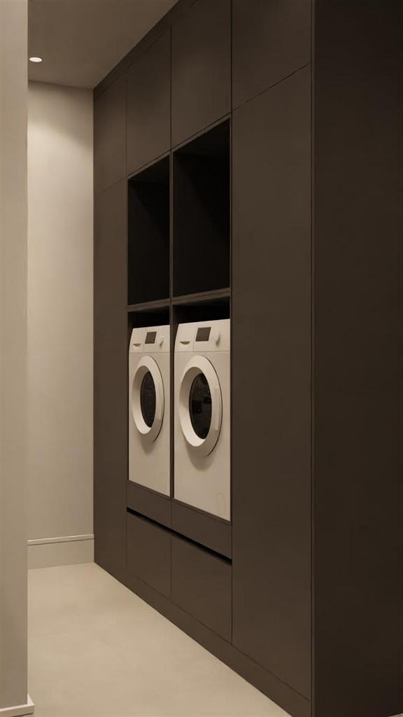 Utility Room 002.jpg