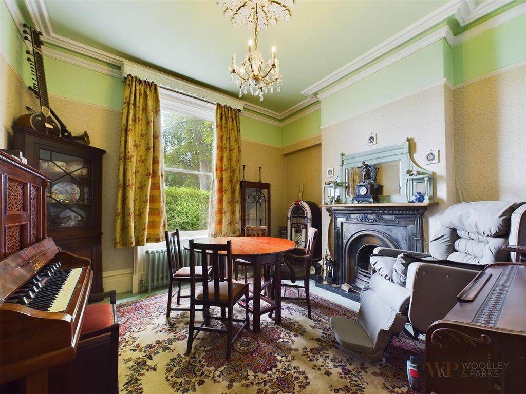 Beverley Road, Driffield 5 bed detached house for sale £425,000