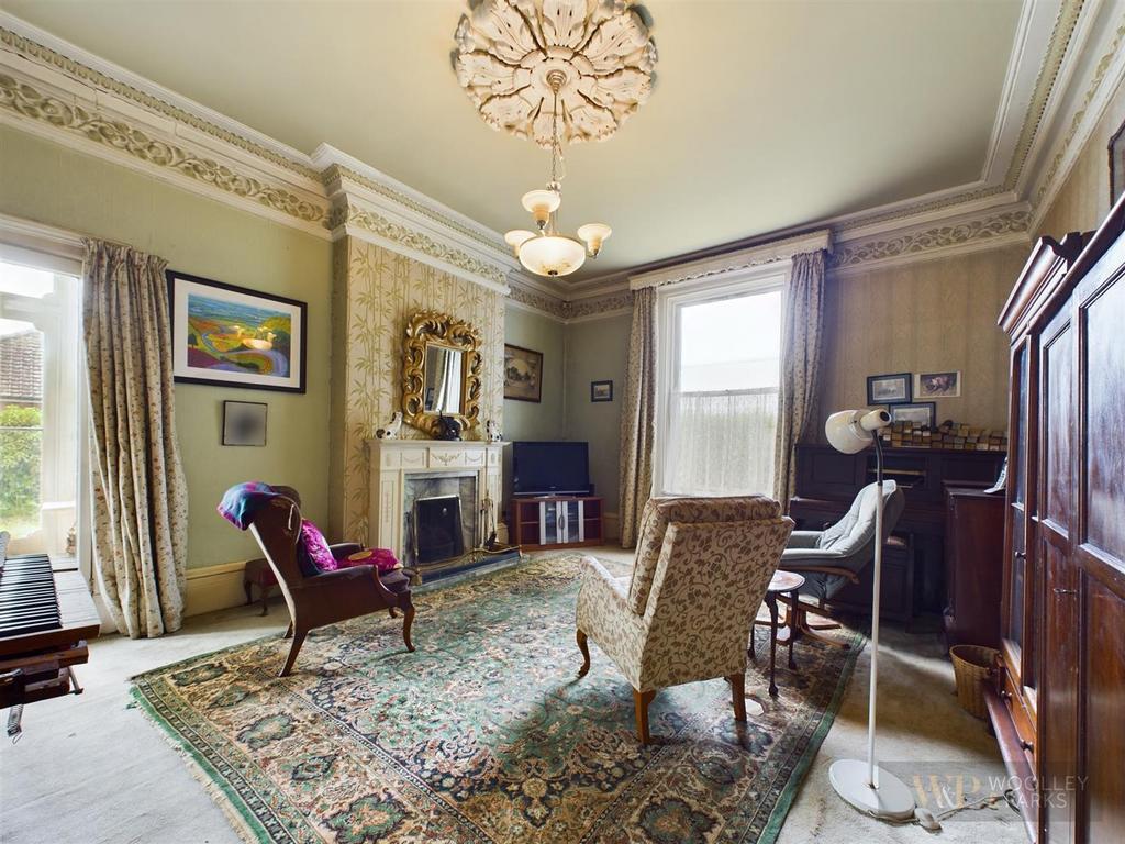 Beverley Road, Driffield 5 bed detached house for sale £425,000