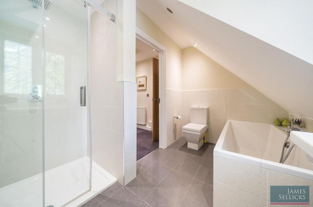 Ensuite bathroom