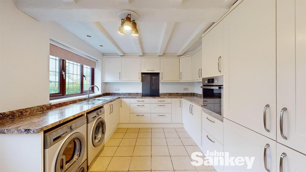 Beulah Road, Kirkby In Ashfield 3 bed detached bungalow for sale £220,000