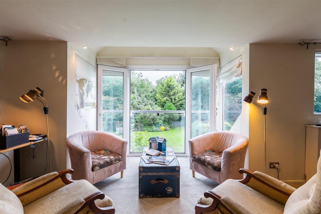 Living rooms-2.jpg