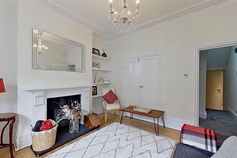 3 bedroom property to rent, Comyn Road, London