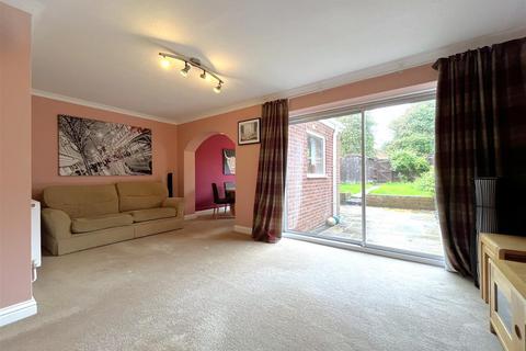 66 Deansway, Warwick, CV34 5DE