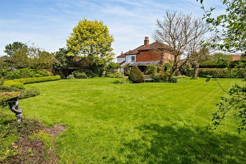 Townsend Farmhouse Townsend, Poulshot, Devizes, SN10 1SD