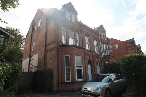 Studio to rent, St Peters Road, Harborne, Birmingham, B17