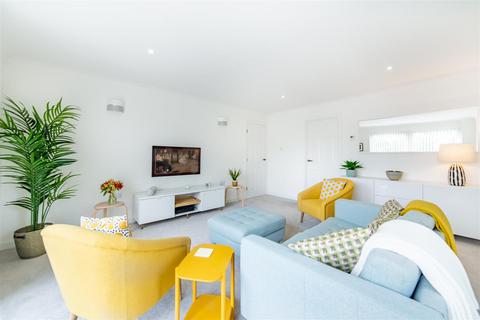 2 bedroom flat for sale, Jesmond Park East, High Heaton, NE7
