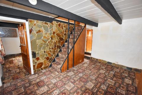 2 bedroom cottage for sale, Clifton Road, Park Bottom