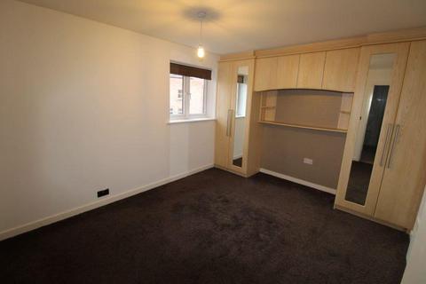 2 bedroom apartment to rent, Marshall Crescent, Stourbridge