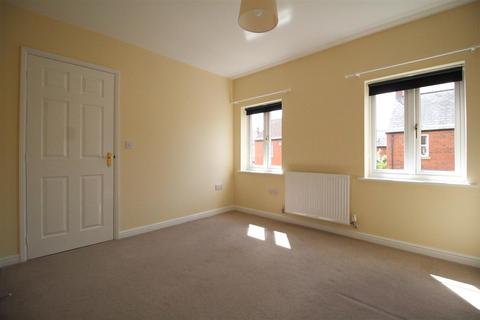 2 bedroom terraced house to rent, Orwell Close, Stratford-upon-Avon