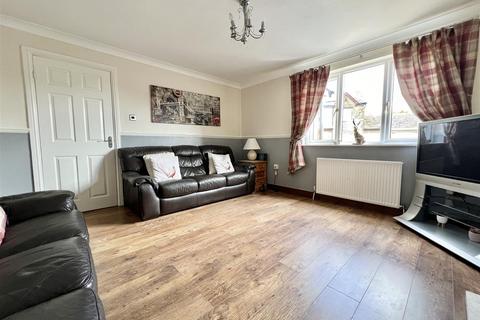 4 bedroom detached house for sale, Heron Close, Bradford BD13