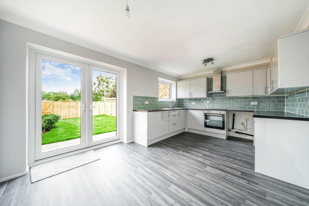 Simpson Road, Snodland 3 bed terraced house for sale £325,000