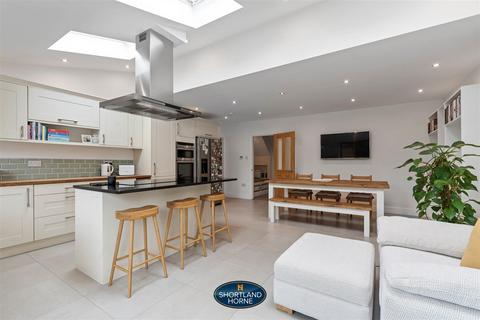 95 Babbacombe Road, Styvechale, Coventry, CV3 5NZ