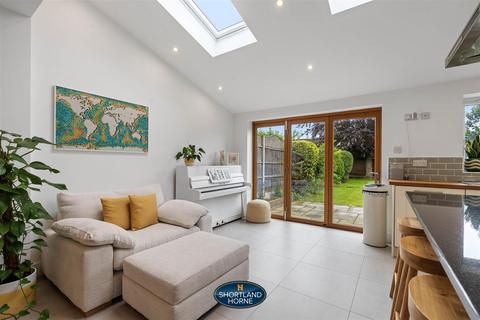 95 Babbacombe Road, Styvechale, Coventry, CV3 5NZ