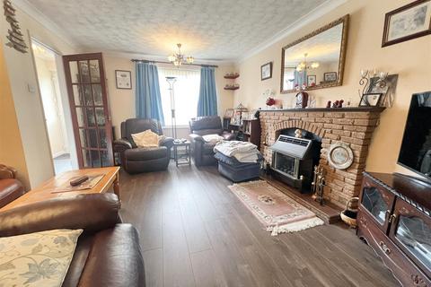 3 bedroom detached house for sale, Booker Avenue, Bradwell Common MK13