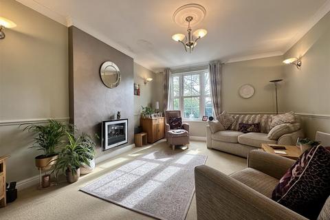 2 bedroom apartment for sale, 18 Oxon Hall, Holyhead Road, Bicton, Shrewsbury, SY3 8BW