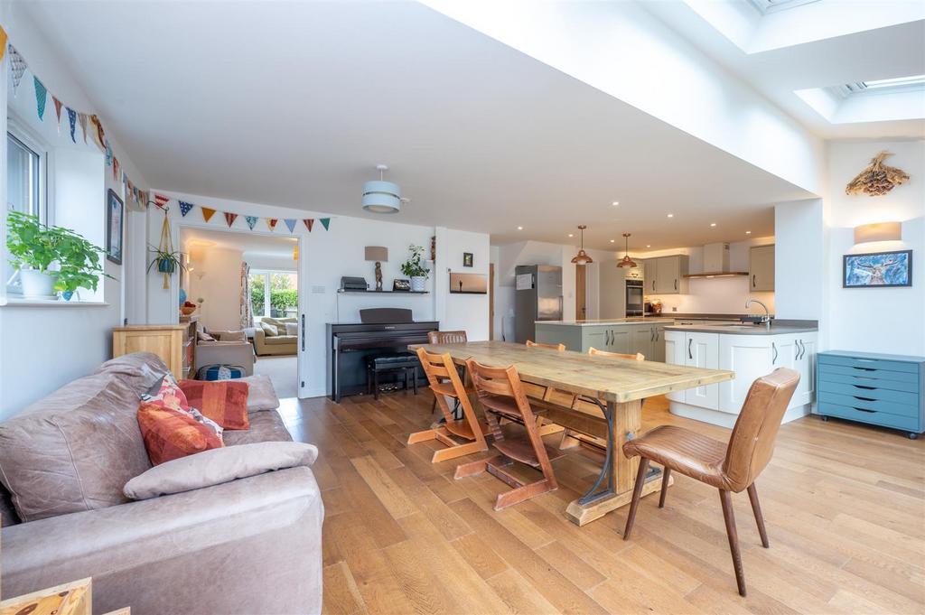 Kitchen Family Room