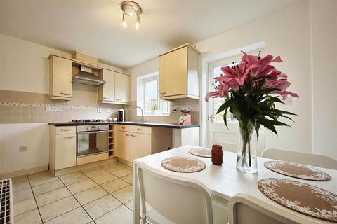 2 bedroom end of terrace house to rent, St. Fremund Way, Millpool Meadows, Leamington Spa
