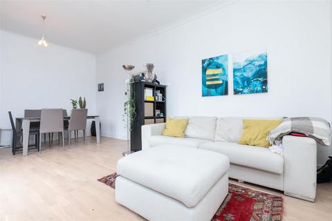 1 bedroom flat for sale, West Bank, London, N16