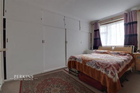 3 Bennetts Avenue, Greenford, UB6 8AU