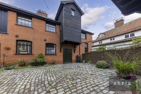 5 bedroom mews for sale, Wellington Court, Halesworth