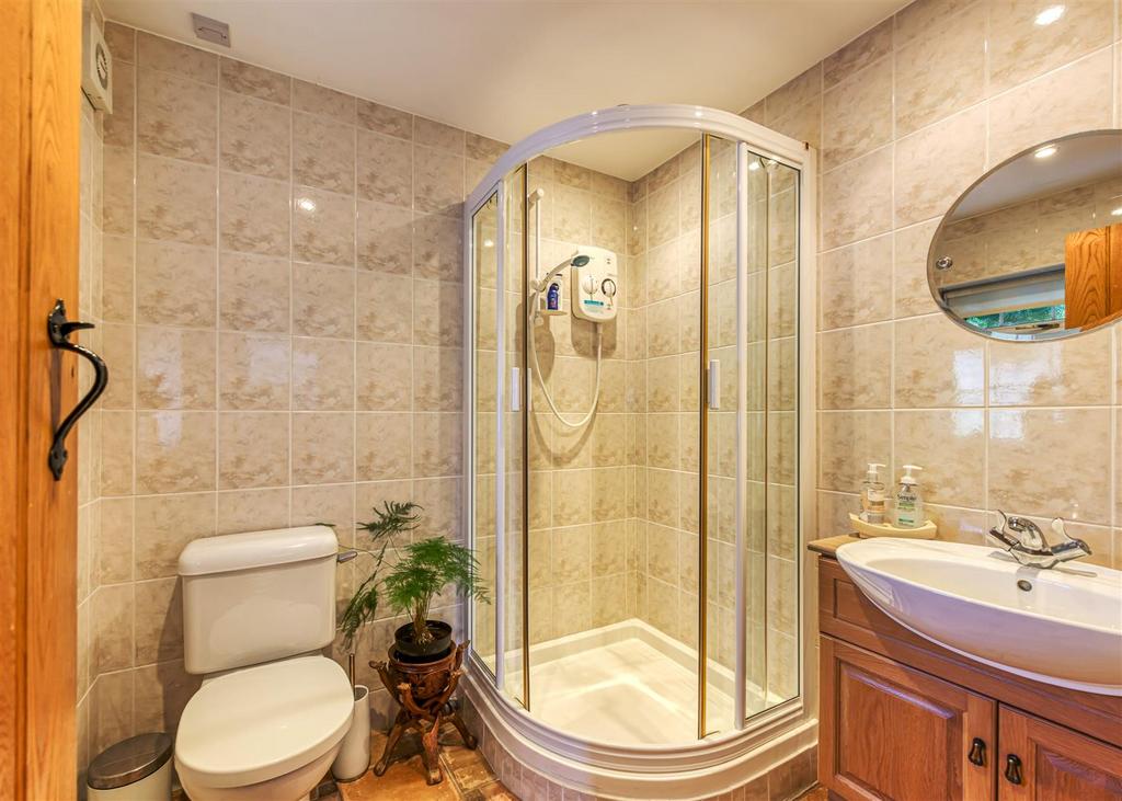 Rose Cottage-shower room.jpg