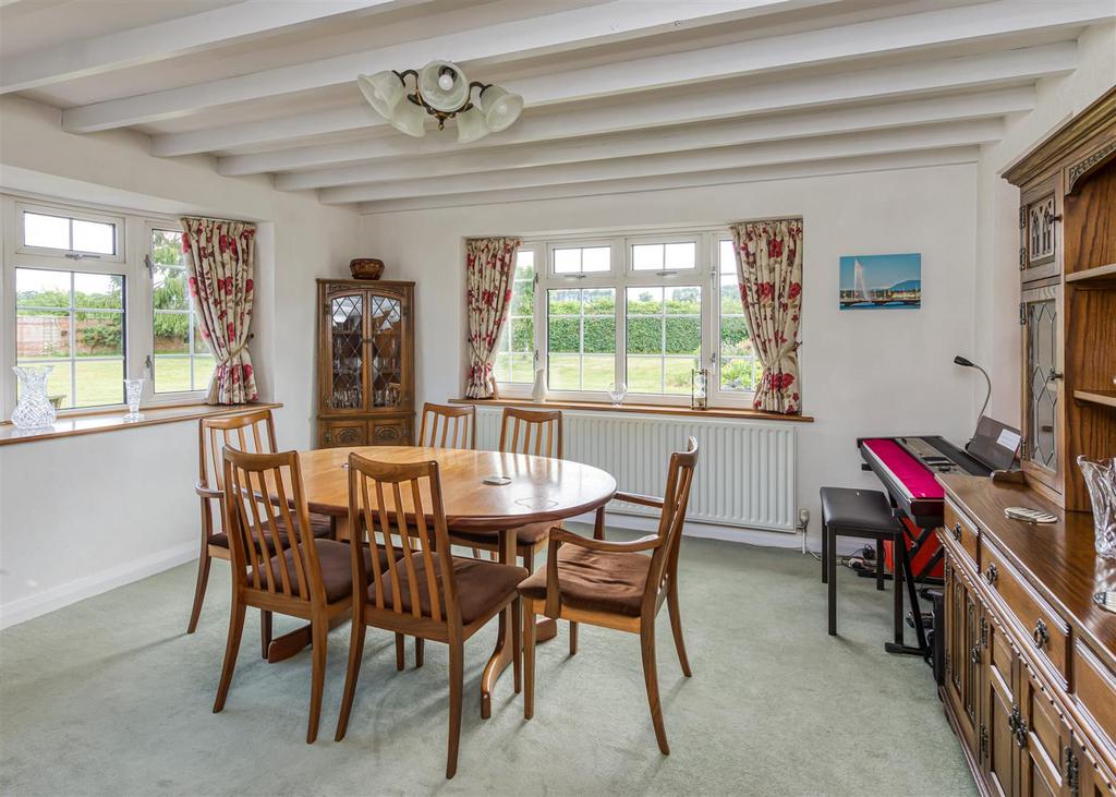 Rose Cottage-dining.jpg
