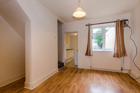 2 bedroom terraced house to rent, Frampton Place, Boston