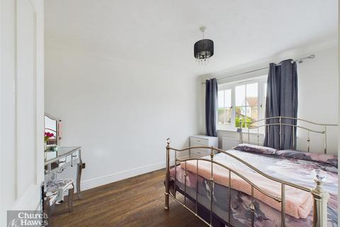 3 bedroom end of terrace house to rent, Warren Lingley Way, Tiptree