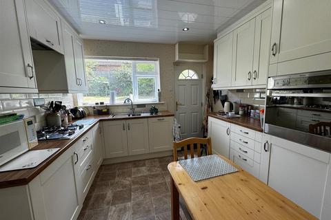 3 bedroom detached bungalow for sale, Hillcrest, Durham