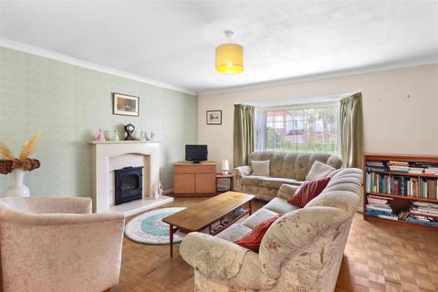 2 bedroom detached bungalow for sale, Willingdon Park Drive, West Hampden Park, Eastbourne