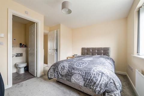 2 bedroom end of terrace house for sale, Swinbourne Meadow, Evesham