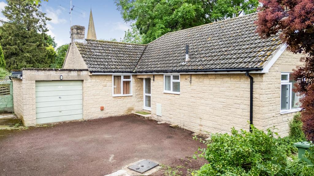 Road, Sedgeberrow, Evesham 3 bed detached bungalow for sale £375,000