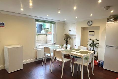 4 bedroom end of terrace house for sale, Milton Place, Gravesend, DA12