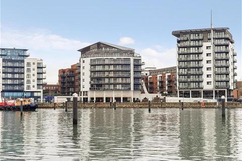 2 bedroom flat to rent, Ocean Village, Southampton