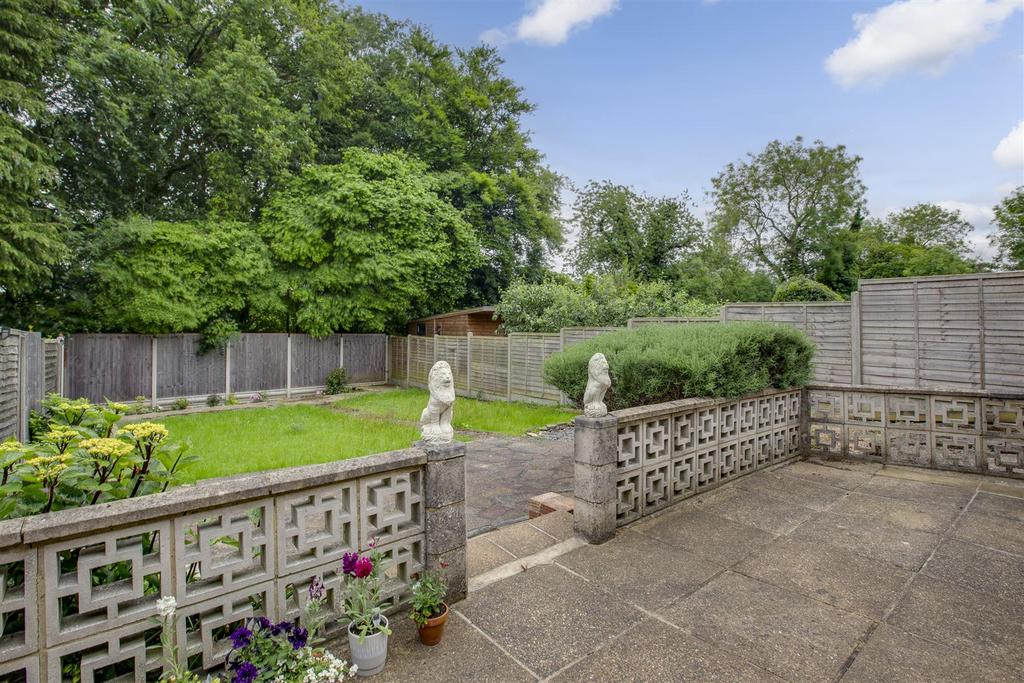 89 Bookerhill Avenue, HP12 4 EY-11.jpg