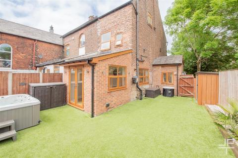 4 bedroom semi-detached house for sale, Bolton Old Road, Manchester M46