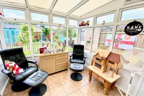 3 bedroom detached bungalow for sale, Romney Place, Gunton St Peters, Lowestoft, NR32