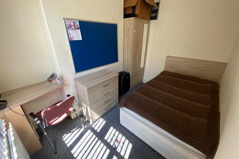 4 bedroom house share to rent, Birmingham B16