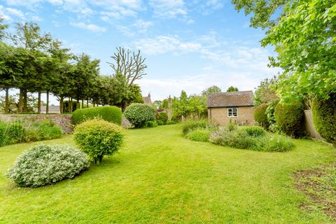 3 bedroom bungalow for sale, High Road, Ashton Keynes, Swindon, Wiltshire, SN6