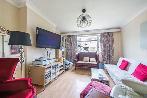 3 bedroom semi-detached house for sale, Elmer Gardens, Edgware, Greater London. HA8 9AR